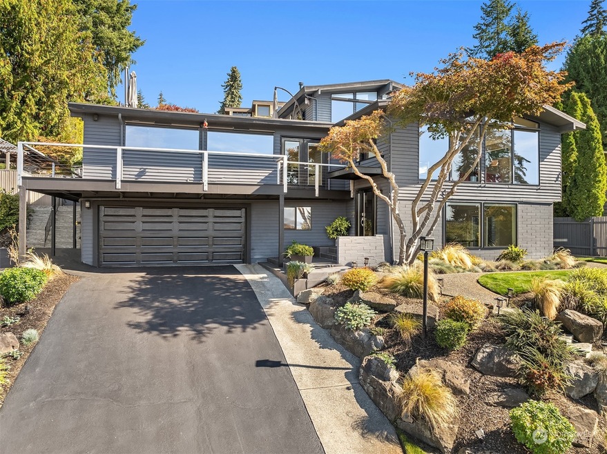 Sold $2,530,000 • Co-Listing Agent