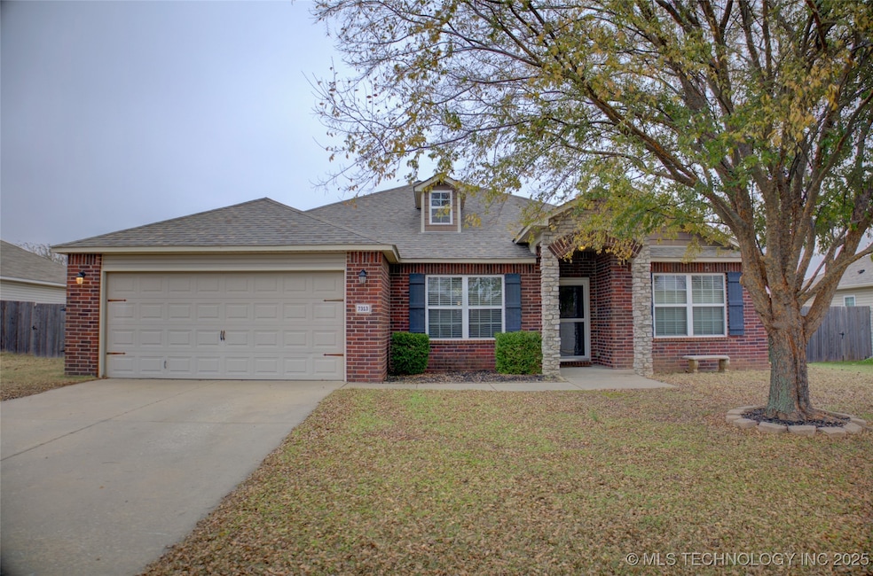 7313 S Gardenia Ave, Broken Arrow, OK 74011 - photo 1