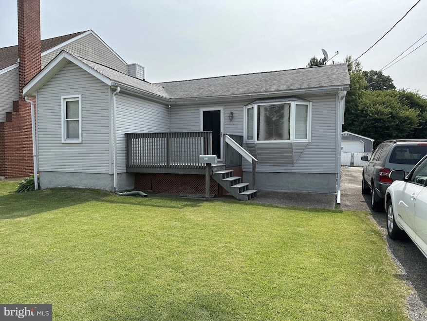 1213 Gilbert Ave, Wilmington, DE 19808 - photo 1