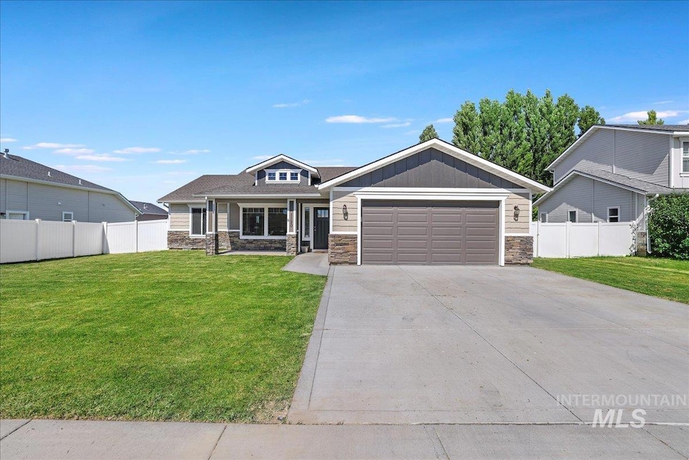 For Sale $395,000 • Co-Listing Agent
