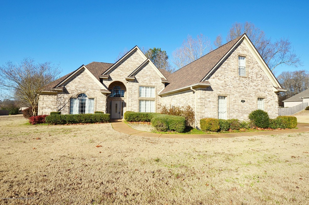 1479 Stone Gate Dr, Hernando, MS 38632 - photo 1