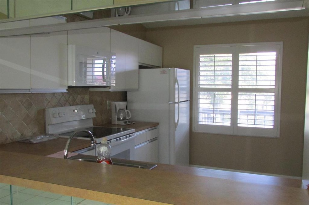 Nice Bright Kitchen
