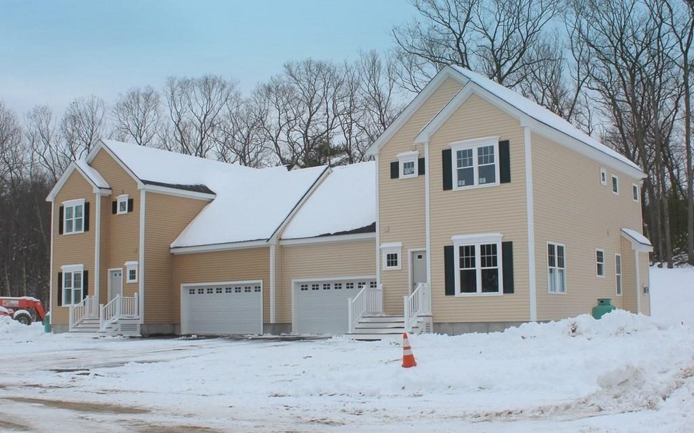 31 Brookview Ln unit 31, Mendon, MA 01756 - photo 1