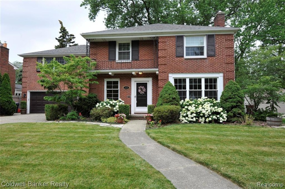 559 Pemberton Rd, Grosse Pointe Park, MI 48230 - photo 1