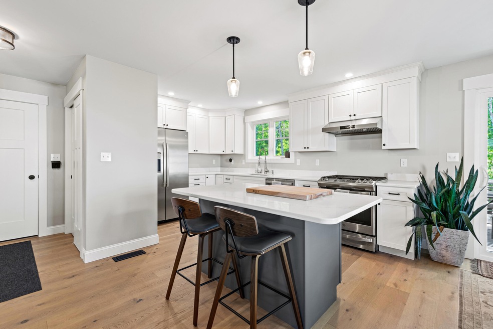 9 Cobblestone St unit 55, Falmouth, ME 04105 - photo 1