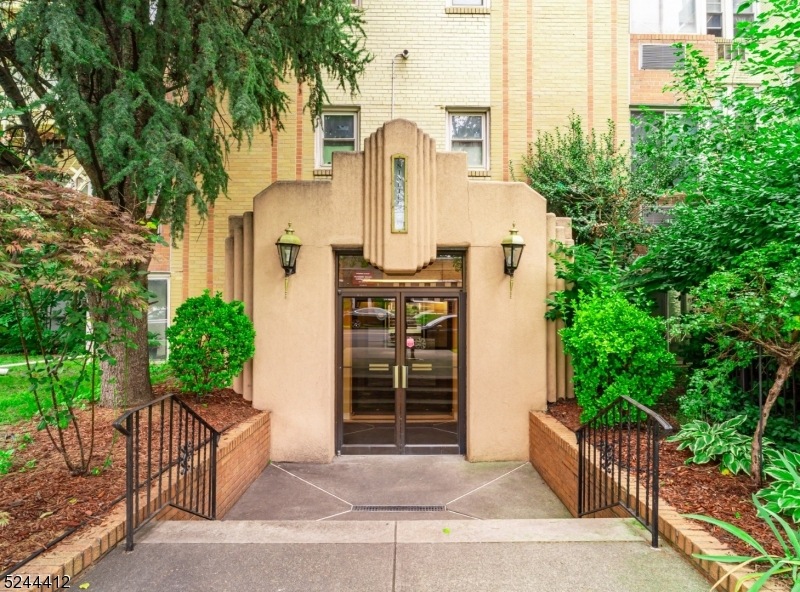 Lyons Towers unit 607, Newark, NJ 07112 - photo 1