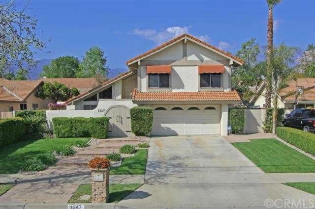 Great curb appeal!