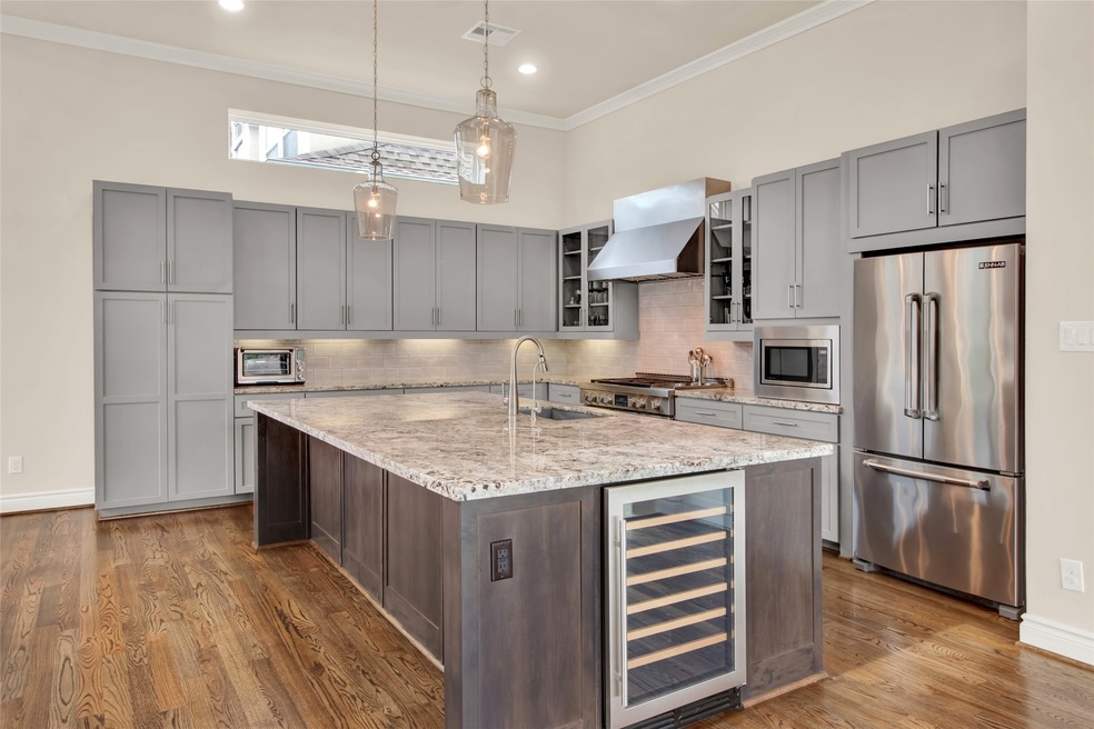 2029 Vermont St, Houston, TX 77019 - photo 1