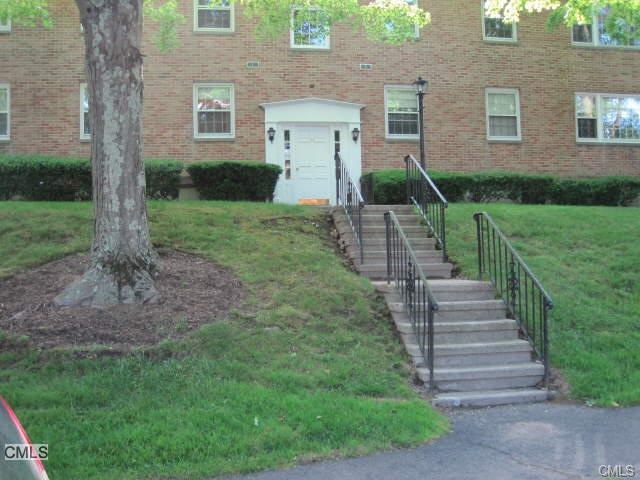 88A Heritage Hill Rd unit 88 A, New Canaan, CT 06840 - photo 1