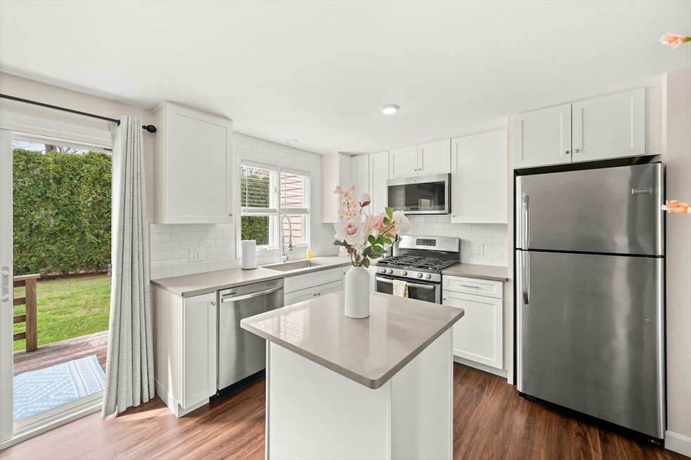 102 Ocean Meadows unit 102, Fairhaven, MA 02719 - photo 1