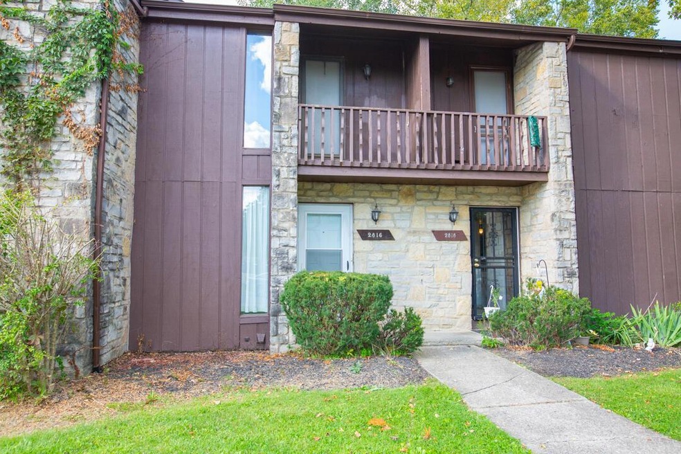 2816 Stonehenge Dr, Columbus, OH 43224 - photo 1