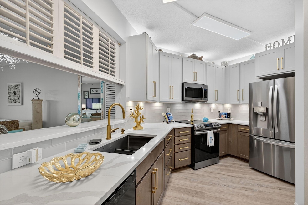 Under Contract $435,000