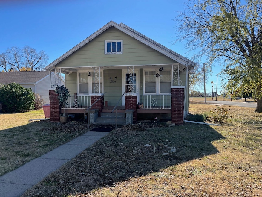 603 E 6th St, La Crosse, KS 67548 - photo 1