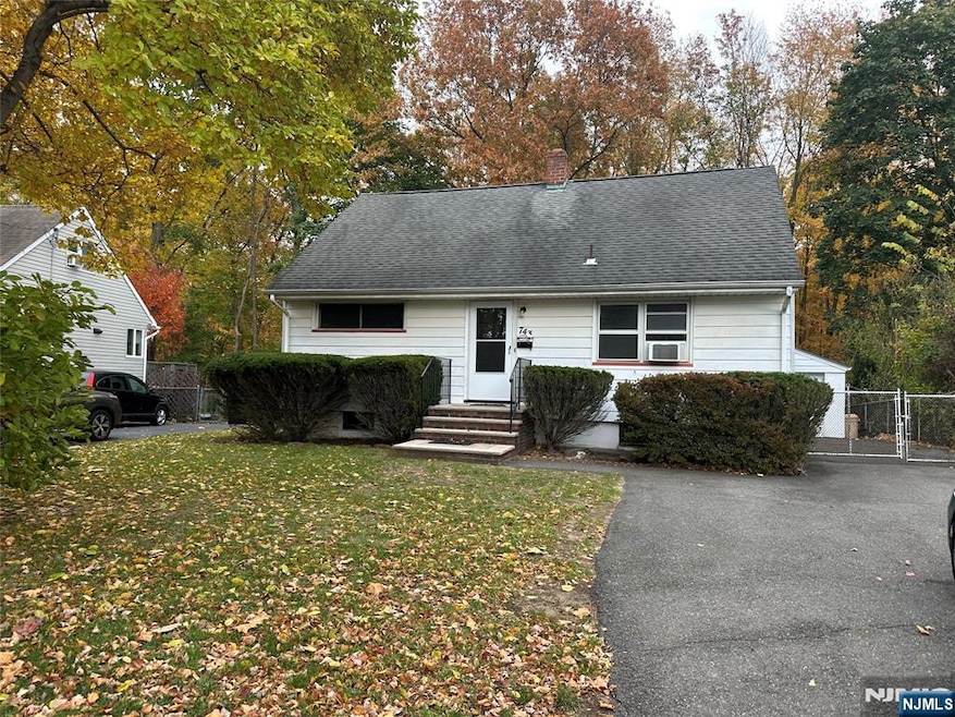 743 Newcomb Rd, Ridgewood, NJ 07450 - photo 1