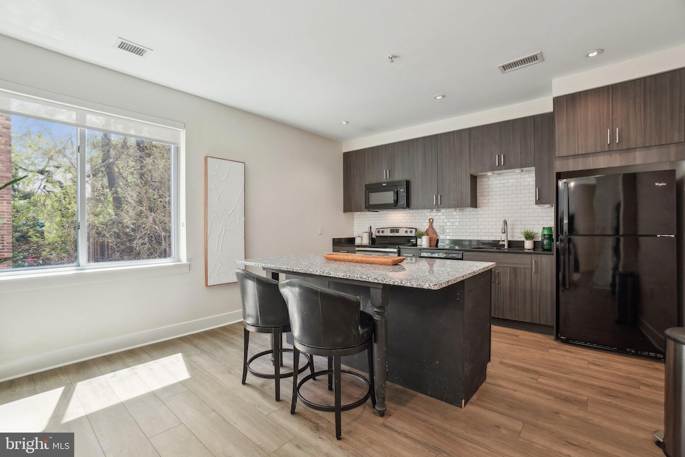 Ontario 17 unit 205, Washington, DC 20009 - photo 1