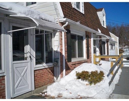 470 Roosevelt Ave, Springfield, MA 01118 - photo 1