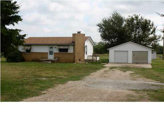CLEAN HOME LOCATED RIGHT OFF PAVED ROAD WITH 2.6 A