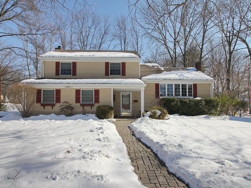 4 Ardsley Ct, New Providence, NJ 07974 - photo 1