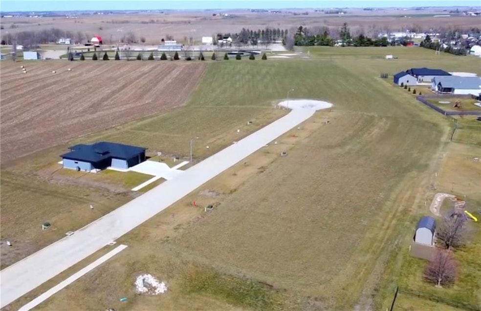 307 Willow St, Baxter, IA 50028 - photo 1