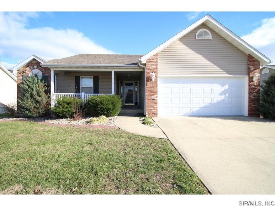 1926 Arlington Ct, Maryville, IL 62062 - photo 1