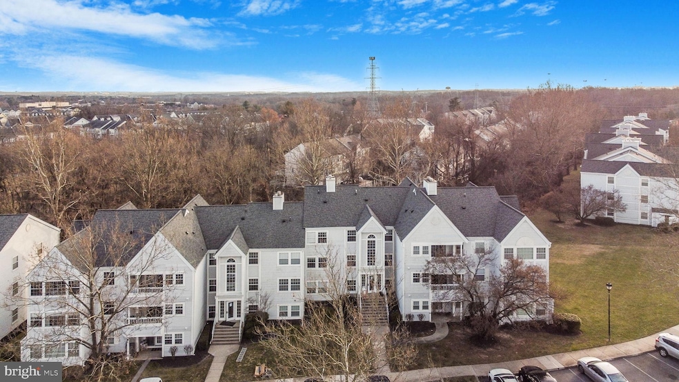 8385 Montgomery Run Rd unit D, Ellicott City, MD 21043 - photo 1