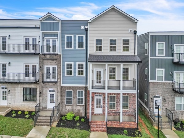 203 Charleston Ave, Pleasant View, TN 37146 - photo 1