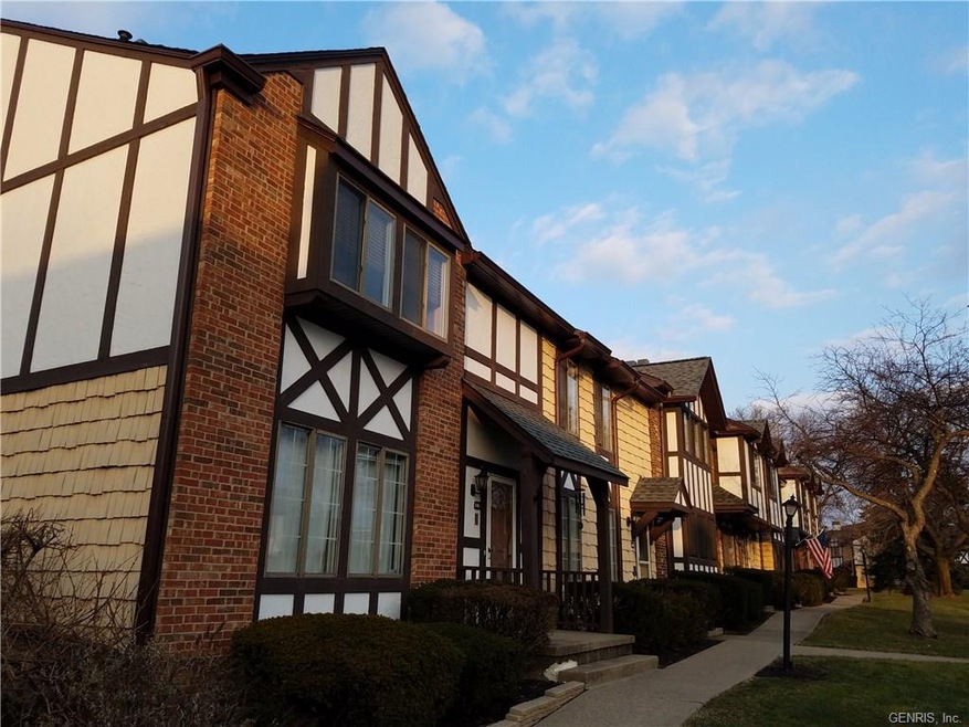 WELCOME TO THE WINDSOR SQUARE TOWNHOME COMMUNITY I