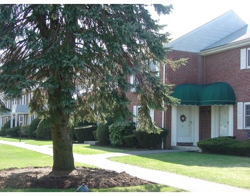 41 Emerson Gardens Rd unit 41, Lexington, MA 02420 - photo 1