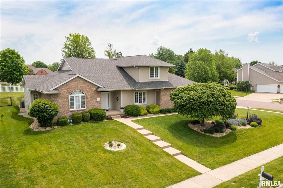 5224 N Rothmere Dr, Peoria, IL 61615 - photo 1