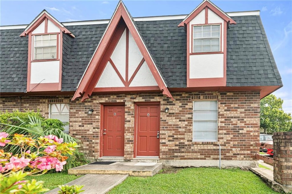 For Rent $1,350/month • Co-Listing Agent