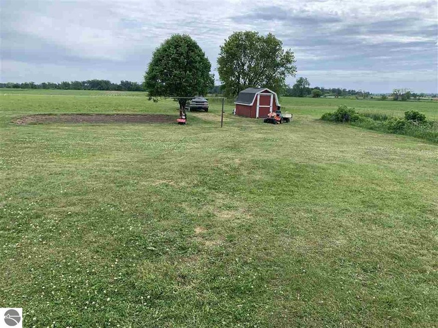 3818 W Hammell Beach Rd, Au Gres, MI 48703 - photo 1