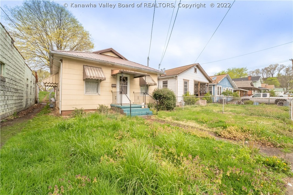 515 16th St, Dunbar, WV 25064 - photo 1