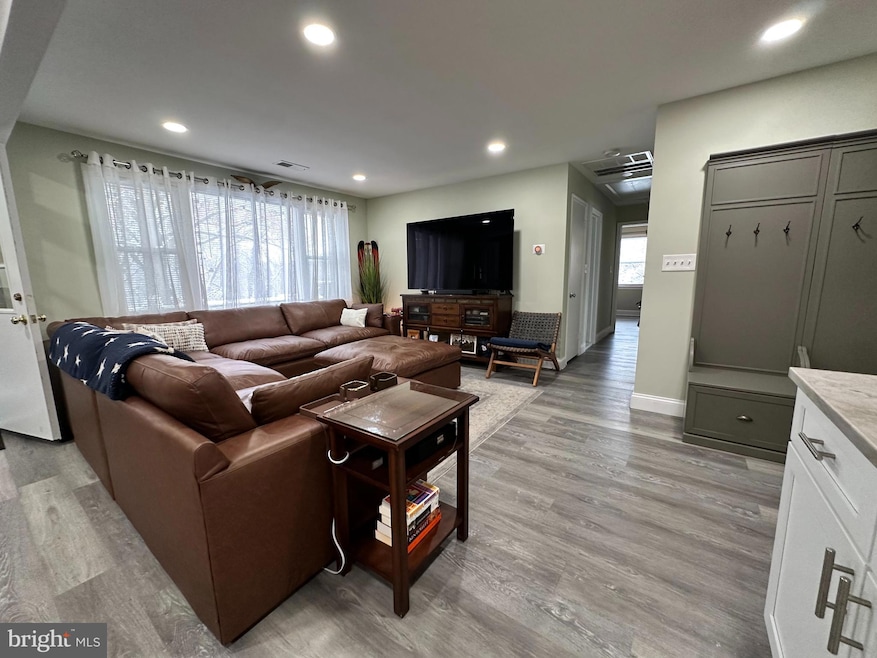 Coming Soon $725,000 • Co-Listing Agent