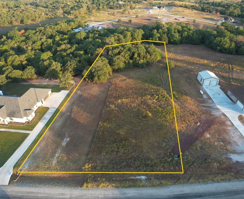 608 Latigo Ct, Weatherford, TX 76088 - photo 1