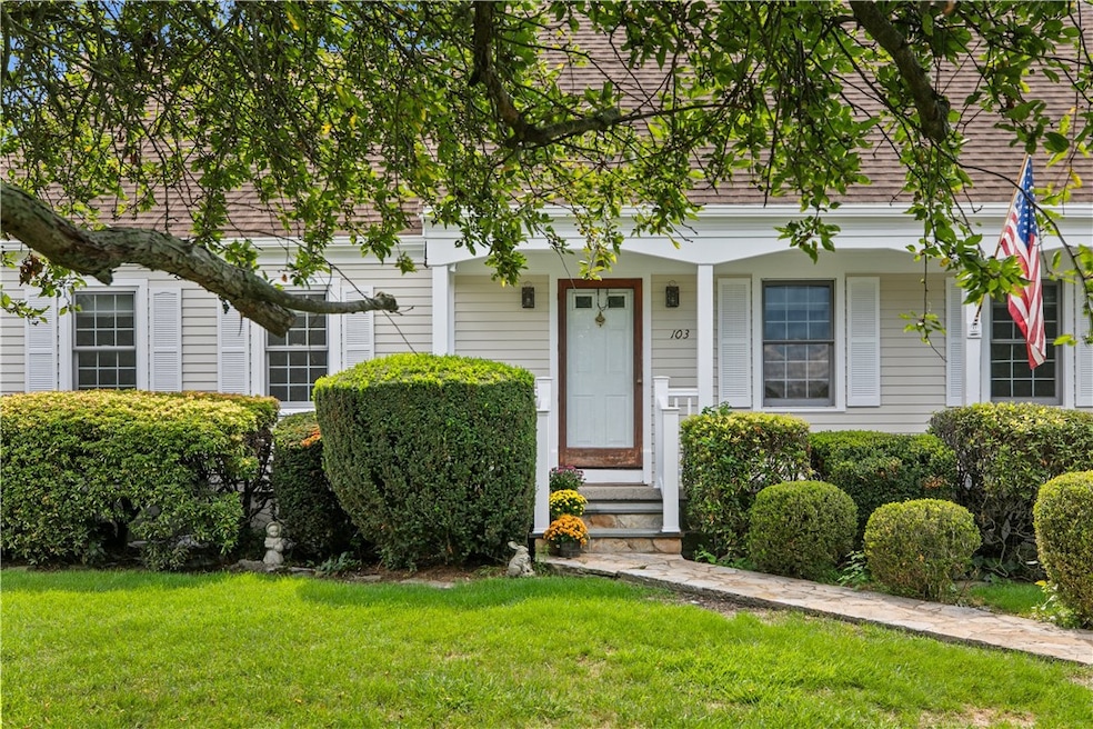 103 Gossets Turn Dr, Middletown, RI 02842 - photo 1
