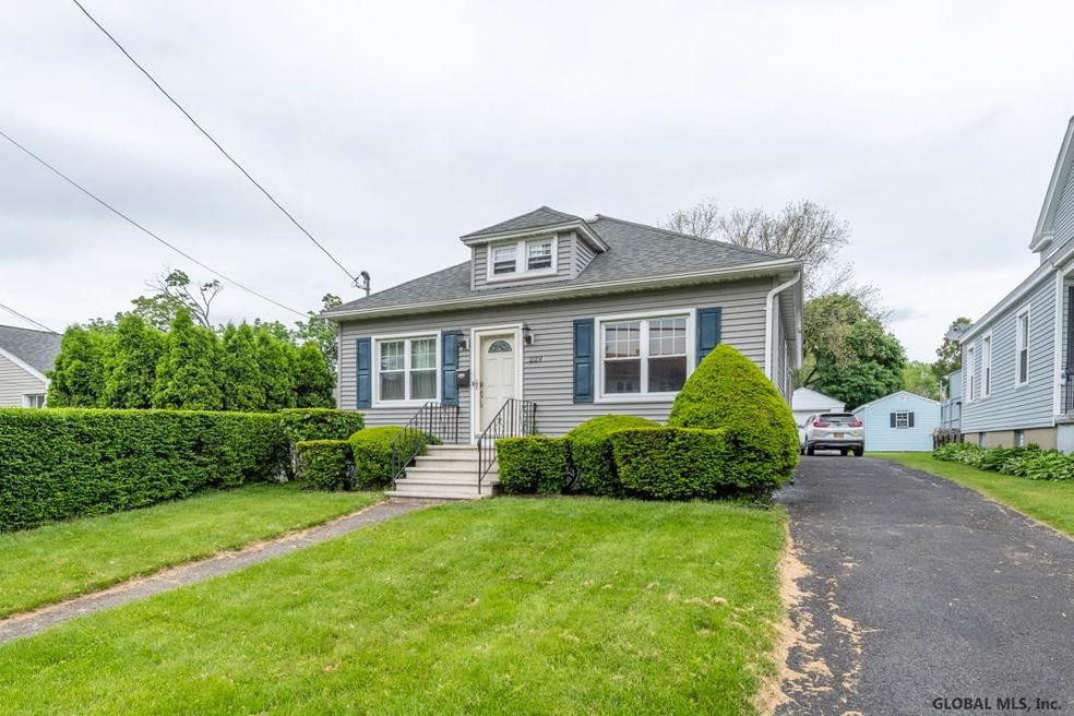 229 Whitehall Rd, Albany, NY 12209 - photo 1