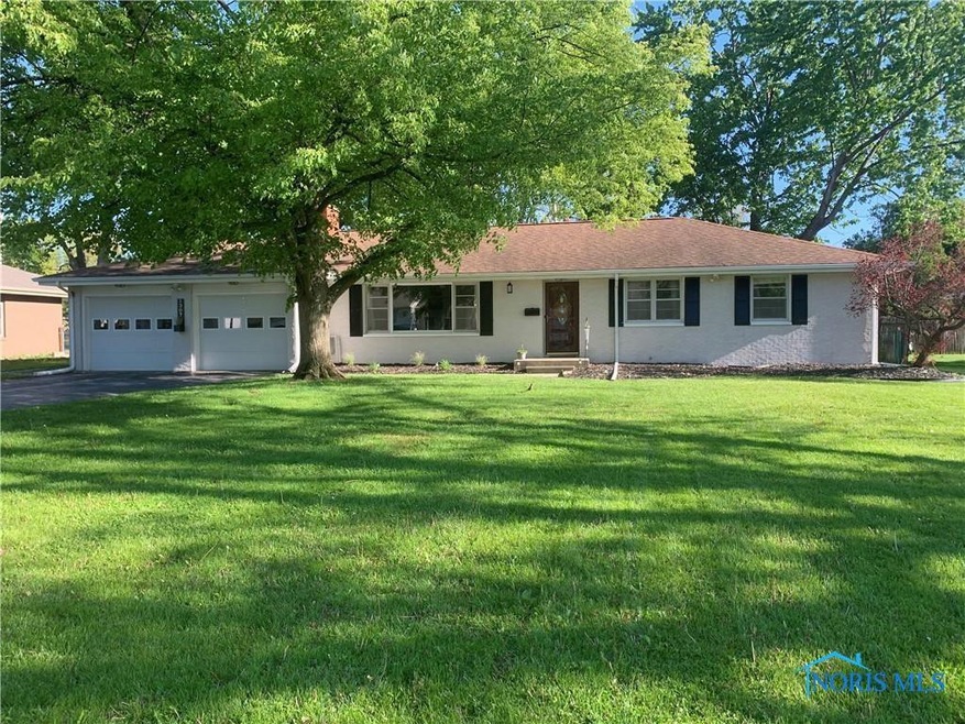 1307 Shady Ln, Findlay, OH 45840 - photo 1