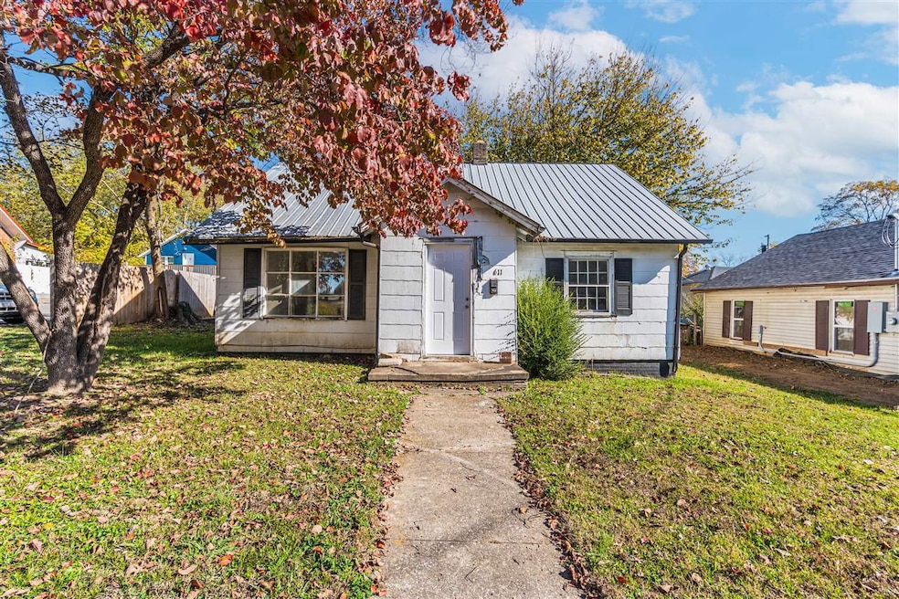 611 E Main St, Glasgow, KY 42141 - photo 1