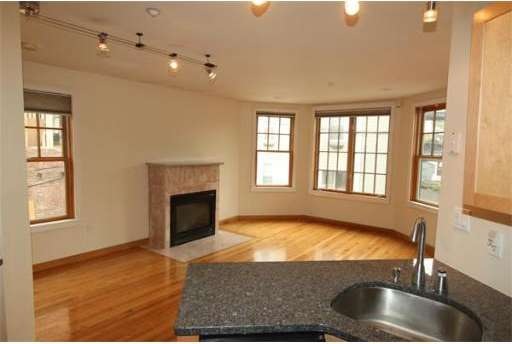 40 Baxter St unit 4, Boston, MA 02127 - photo 1