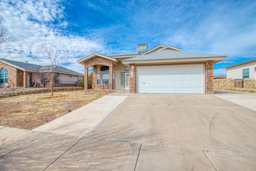 733 Maravillas St, El Paso, TX 79928 - photo 1