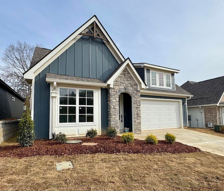 9689 Fox Gap Ln, Hixson, TN 37343 - photo 1