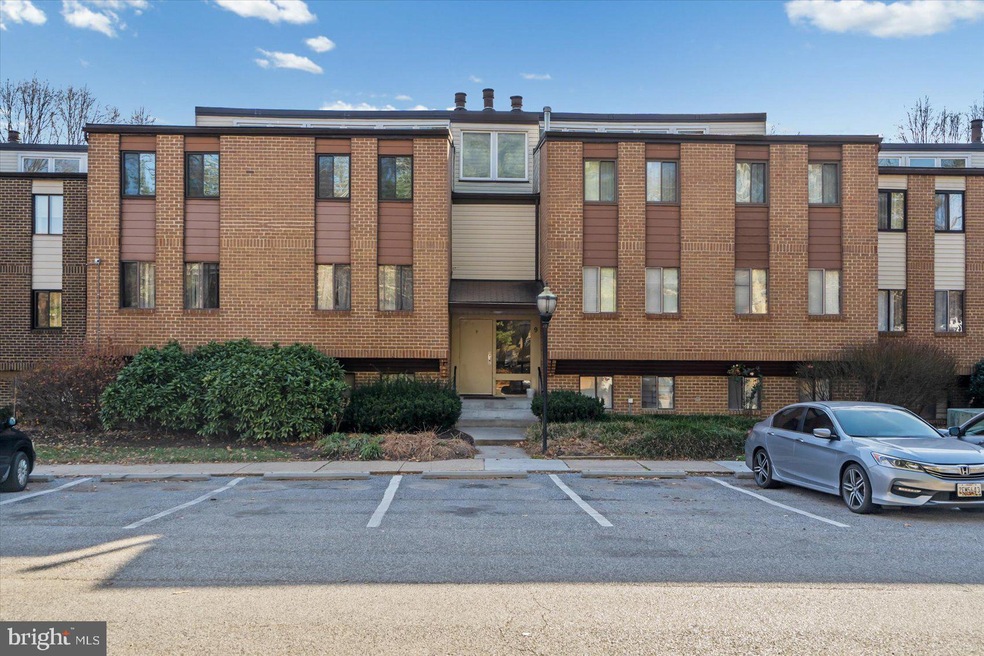 9 Suntop Ct unit 101, Baltimore, MD 21209 - photo 1