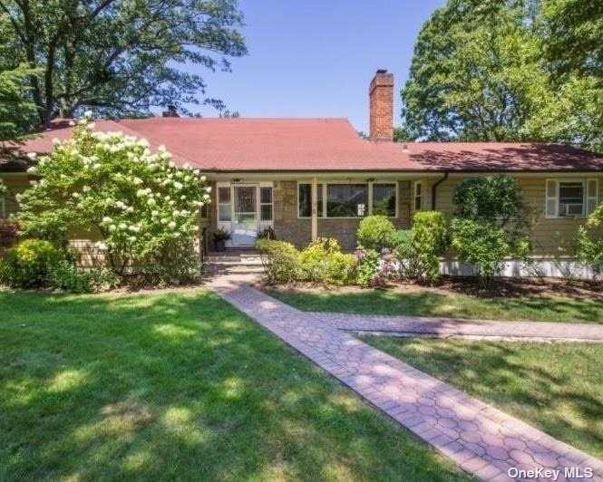 11 Saint George Rd, Great Neck, NY 11021 - photo 1