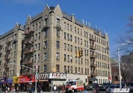 Sanford Court unit 1T, Flushing, NY 11355 - photo 1