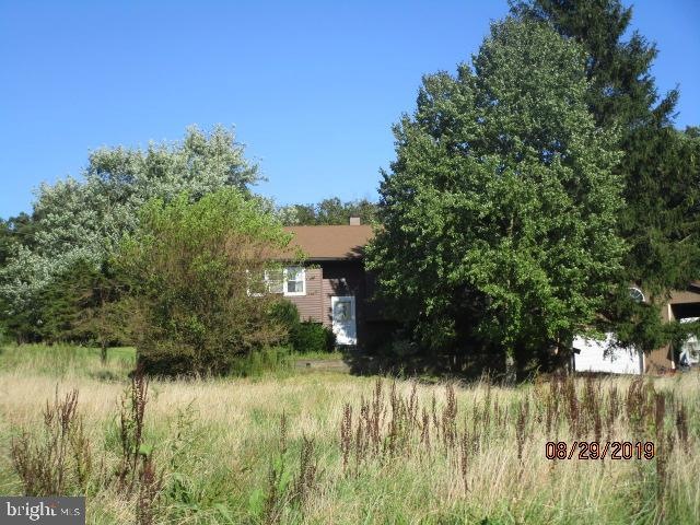 2424 Gramm Rd, Pennsburg, PA 18073 - photo 1