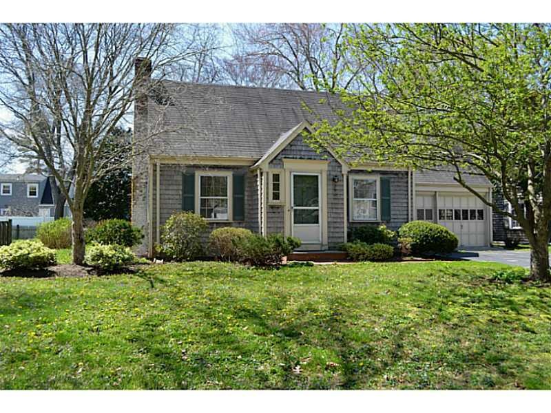 18 Salisbury Rd, Barrington, RI 02806 - photo 1