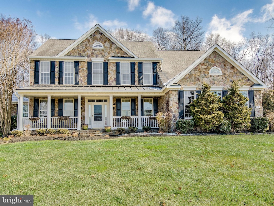 818 Avonshire Ct, Sykesville, MD 21784 - photo 1