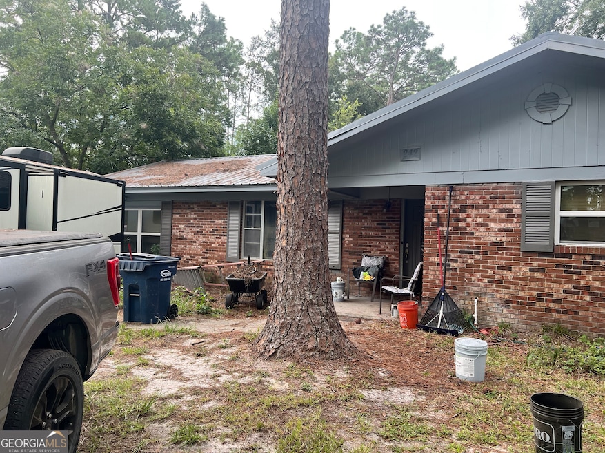242 Pinehurst Dr, Folkston, GA 31537 - photo 1