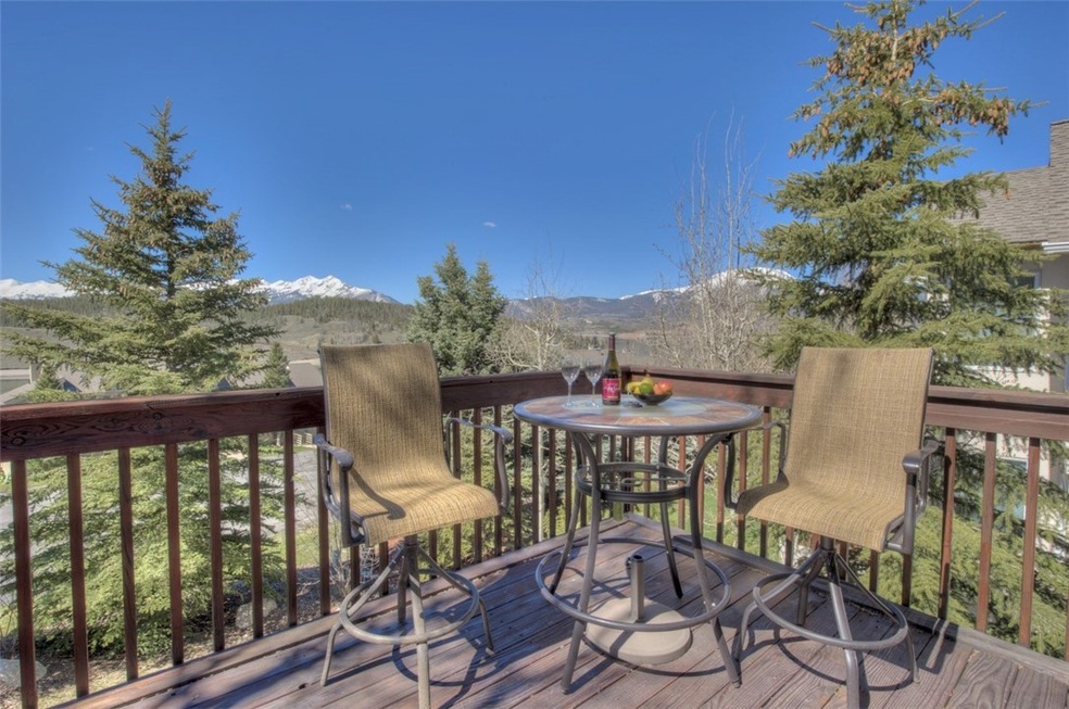 amazing back deck -watch the unbelievable sunsets