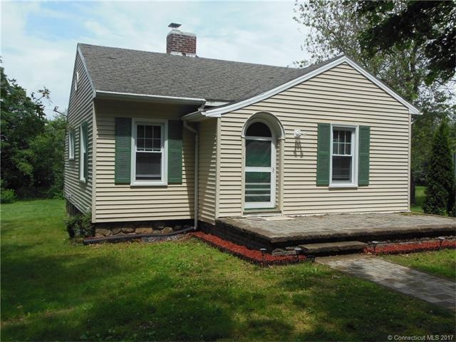 8 Starr Ct, Pawcatuck, CT 06379 - photo 1